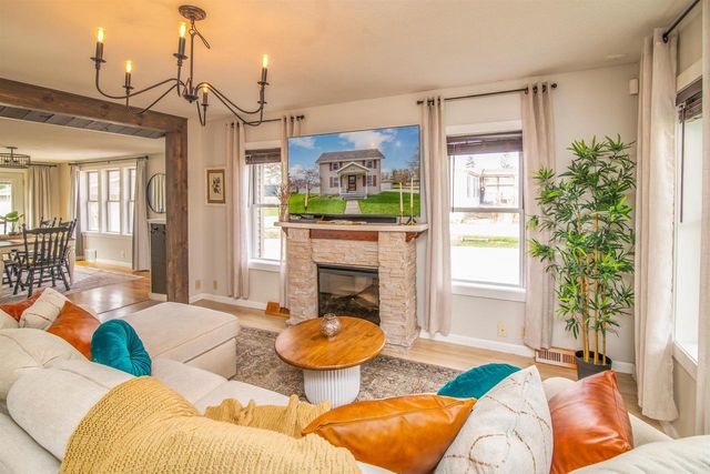 946 E Madison Street, Waterloo, WI 53594