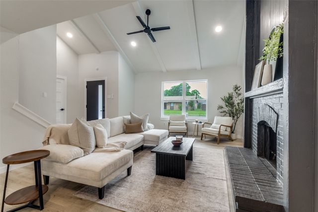 706 Via Del Rey, Mesquite, TX 75150