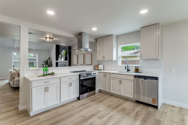 706 Via Del Rey, Mesquite, TX 75150