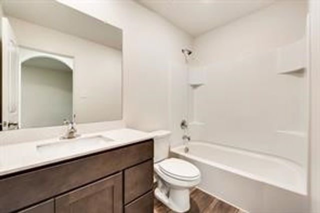 114 Palomino Bend Drive, Newark, TX 76071