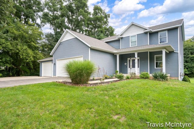 6838 Fox Meadow Drive NE, Rockford, MI 49341