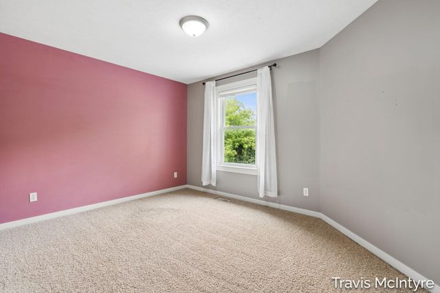 6838 Fox Meadow Drive NE, Rockford, MI 49341