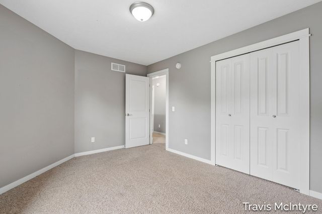 6838 Fox Meadow Drive NE, Rockford, MI 49341