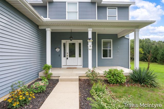6838 Fox Meadow Drive NE, Rockford, MI 49341