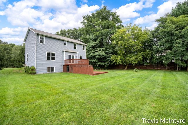 6838 Fox Meadow Drive NE, Rockford, MI 49341