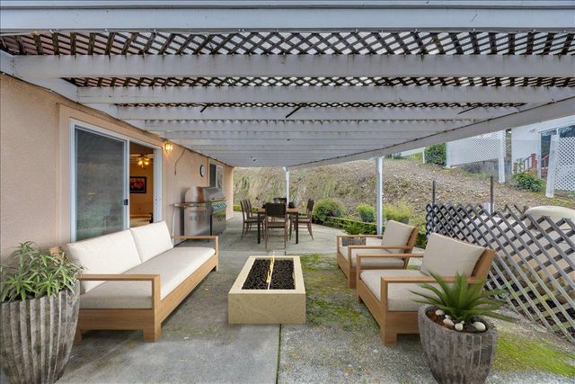 342 Poker Flat Rd, Copperopolis, CA 95228