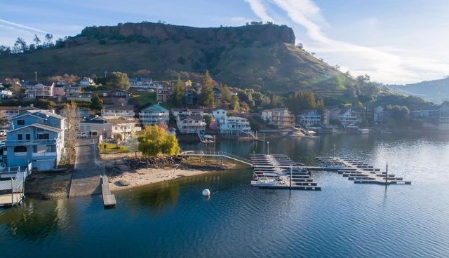 342 Poker Flat Rd, Copperopolis, CA 95228