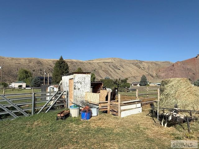 233 Obsidian Drive, Salmon, ID 83467