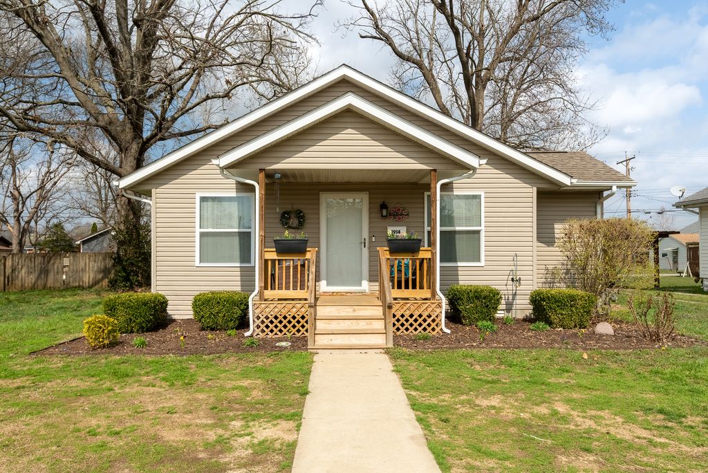1914 Clarke Street, Murphysboro, IL 62966