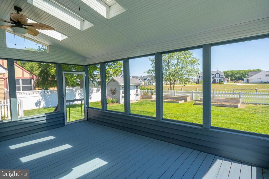 Image 27 of property listing at 18 BAY BREEZE DR, Lewes, DE 19958