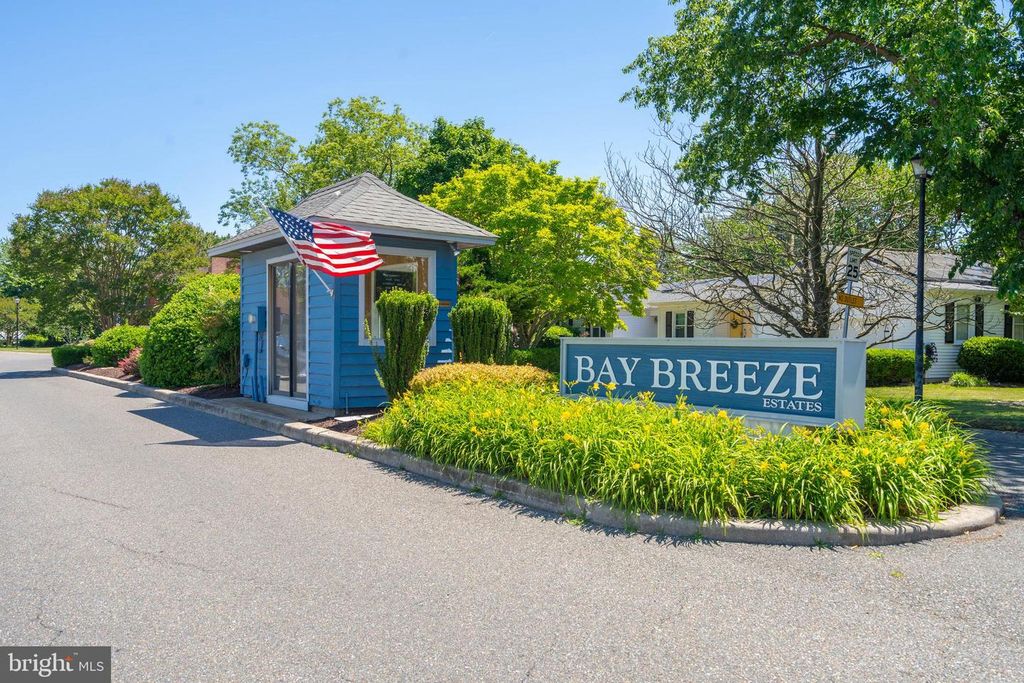 Image 35 of property listing at 18 BAY BREEZE DR, Lewes, DE 19958