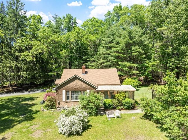 38 Rutland St, Carlisle, MA 01741