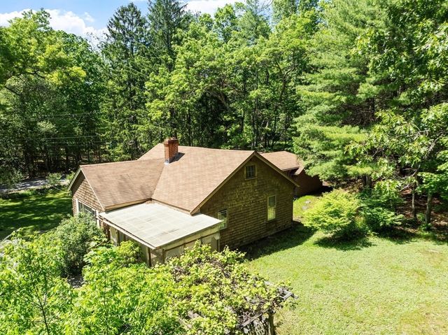 38 Rutland St, Carlisle, MA 01741
