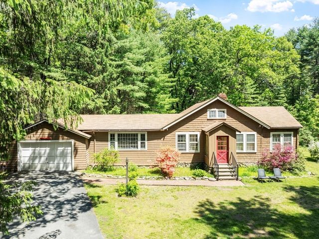38 Rutland St, Carlisle, MA 01741