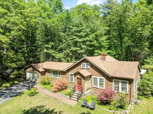 38 Rutland St, Carlisle, MA 01741