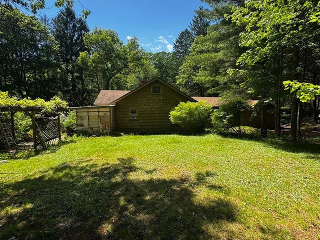 38 Rutland St, Carlisle, MA 01741