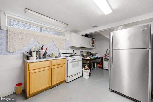 915 1ST ST, Baltimore, MD 21225