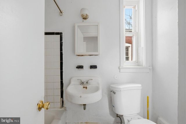 915 1ST ST, Baltimore, MD 21225