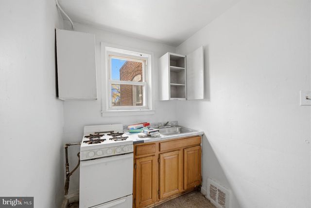 915 1ST ST, Baltimore, MD 21225