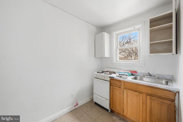 915 1ST ST, Baltimore, MD 21225