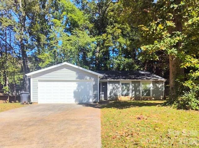 6332 Holly Knoll Drive, Charlotte, NC 28227