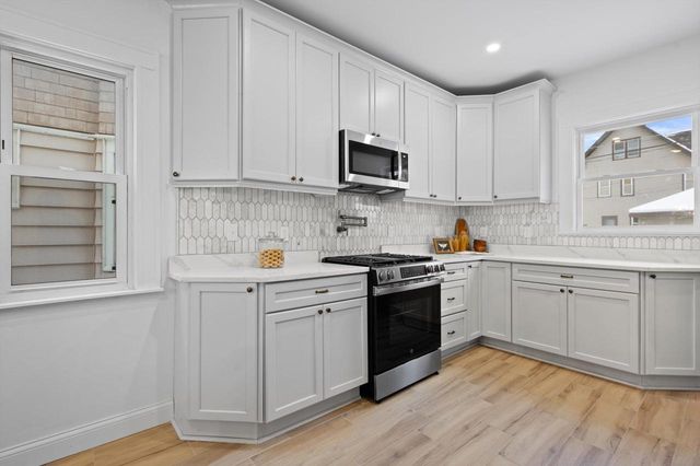 1928 N 49th STREET, Milwaukee, WI 53208