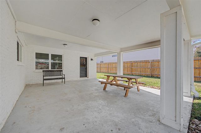 1719 Eastvale Drive, Spring, TX 77386