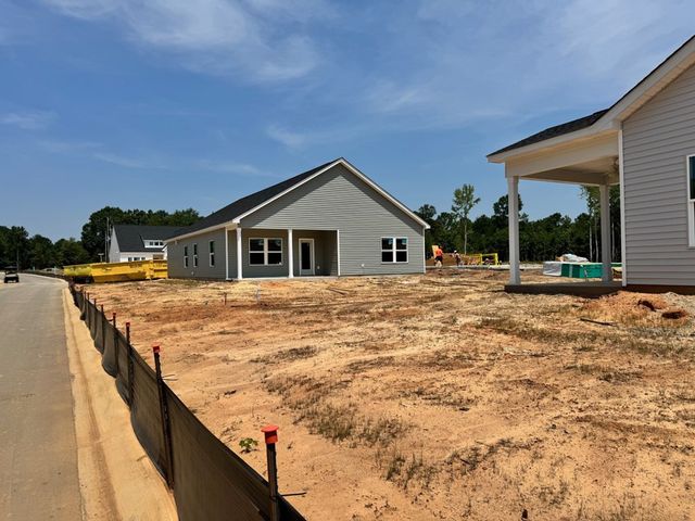 1000 Carolina Way, Manning, SC 29102