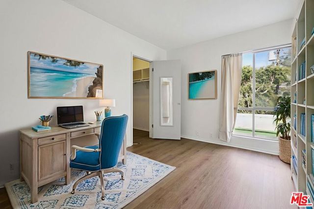 11121 Queensland Street H42, Los Angeles, CA 90034