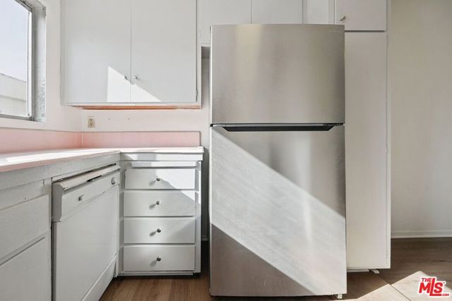 11121 Queensland Street H42, Los Angeles, CA 90034