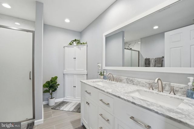 6005 CANTWELL ST, Gainesville, VA 20155