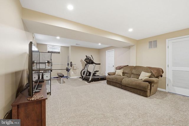 6005 CANTWELL ST, Gainesville, VA 20155