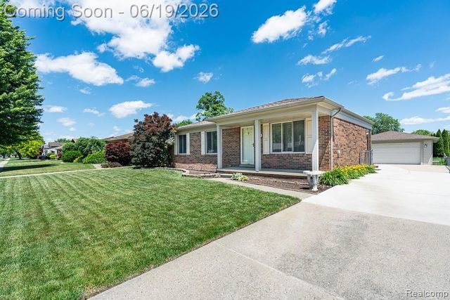 41824 Clayton Street, Clinton Charter Township, MI 48038