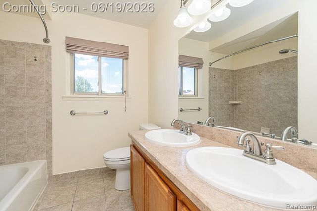 41824 Clayton Street, Clinton Charter Township, MI 48038