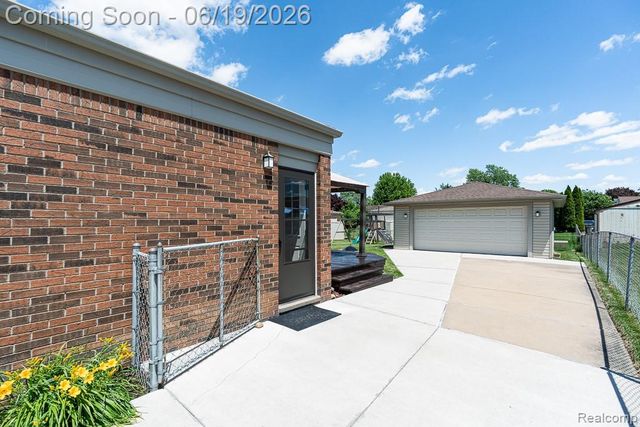 41824 Clayton Street, Clinton Charter Township, MI 48038