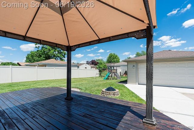 41824 Clayton Street, Clinton Charter Township, MI 48038