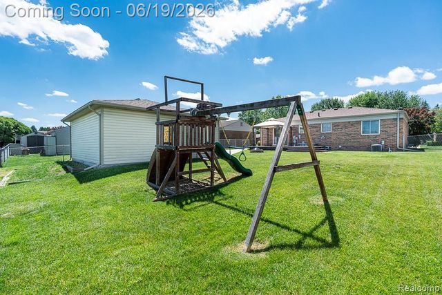 41824 Clayton Street, Clinton Charter Township, MI 48038