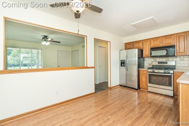 41824 Clayton Street, Clinton Charter Township, MI 48038