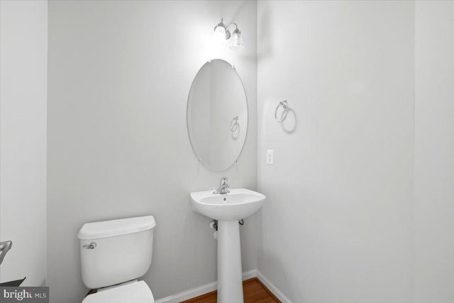 43350 WAYFARER SQ, Chantilly, VA 20152