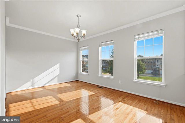 43350 WAYFARER SQ, Chantilly, VA 20152