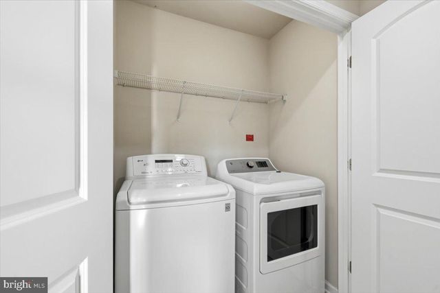 43350 WAYFARER SQ, Chantilly, VA 20152