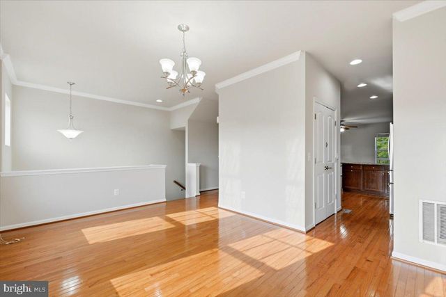 43350 WAYFARER SQ, Chantilly, VA 20152