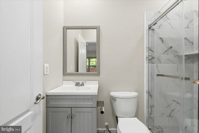 43350 WAYFARER SQ, Chantilly, VA 20152