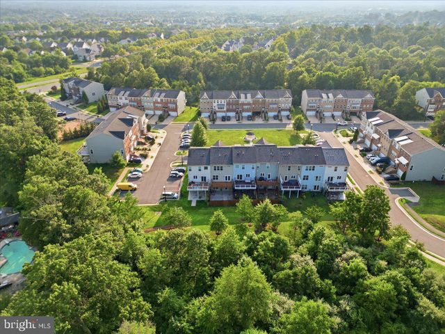 43350 WAYFARER SQ, Chantilly, VA 20152