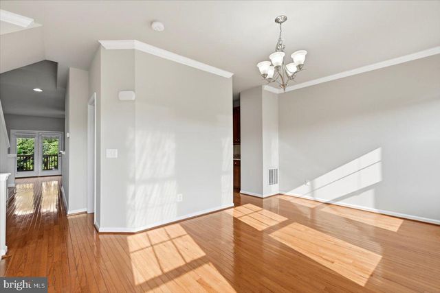 43350 WAYFARER SQ, Chantilly, VA 20152