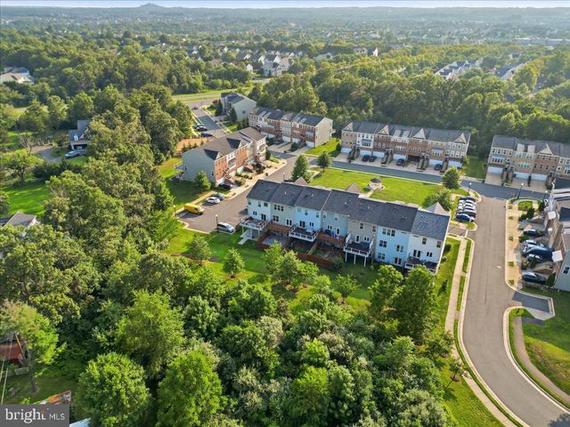 43350 WAYFARER SQ, Chantilly, VA 20152