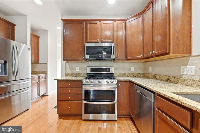 43350 WAYFARER SQ, Chantilly, VA 20152