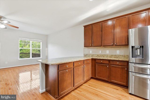 43350 WAYFARER SQ, Chantilly, VA 20152