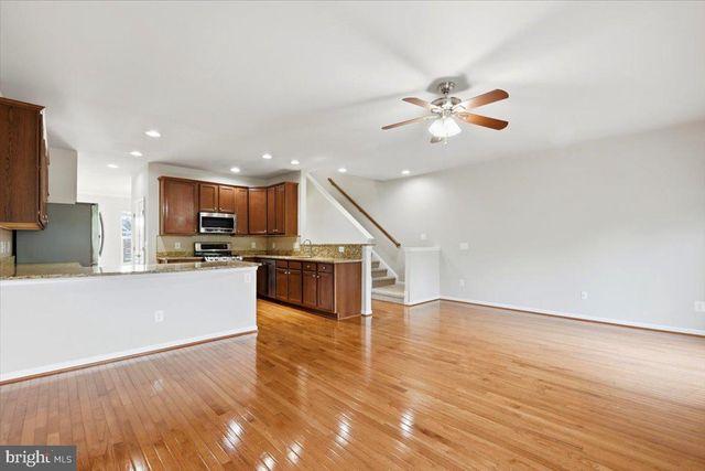 43350 WAYFARER SQ, Chantilly, VA 20152