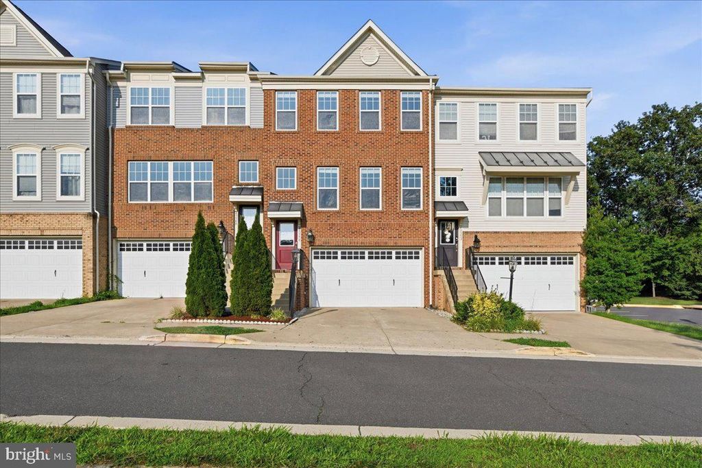 43350 WAYFARER SQ, Chantilly, VA 20152